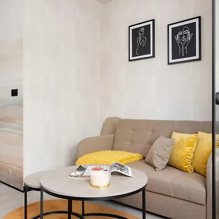شقة Air Conditioned Stylish With Parking By Renters